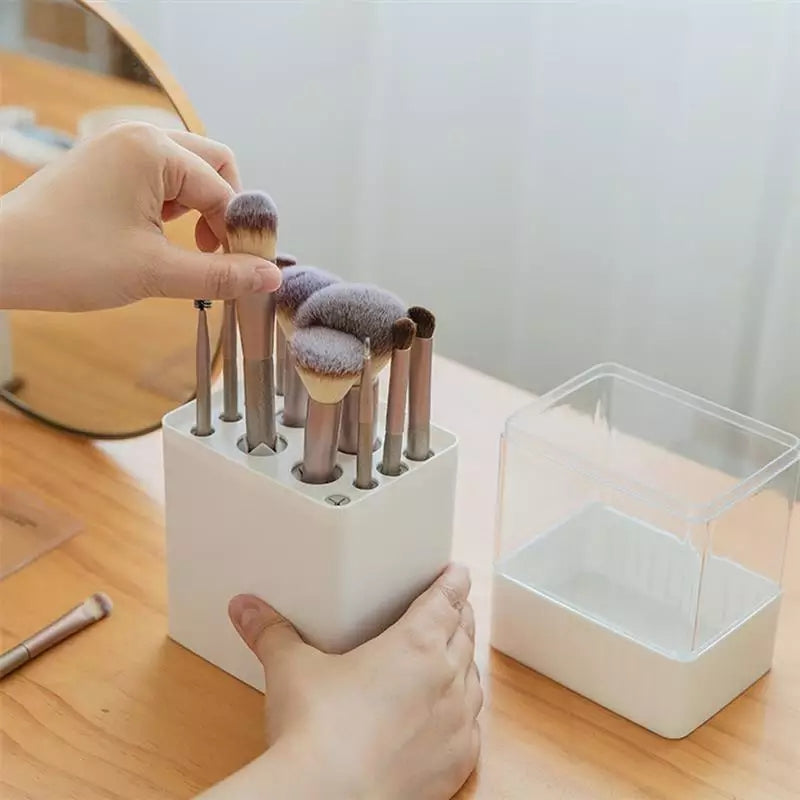 Willa brush storage box