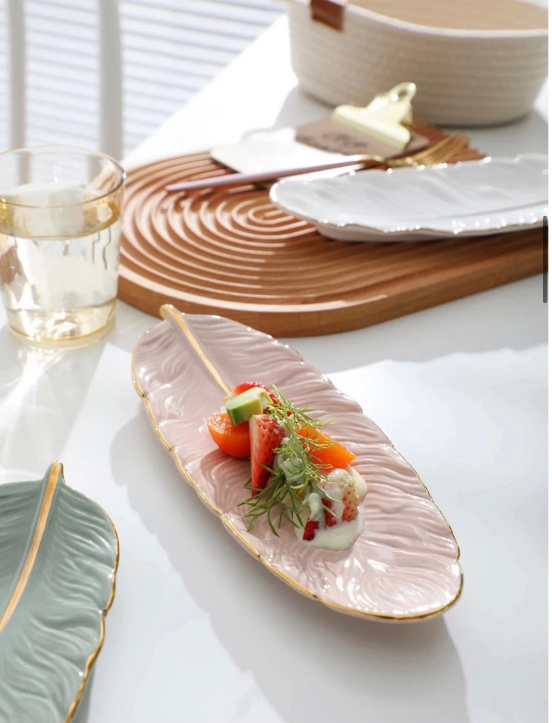 Malta Feather Ceramic Tray