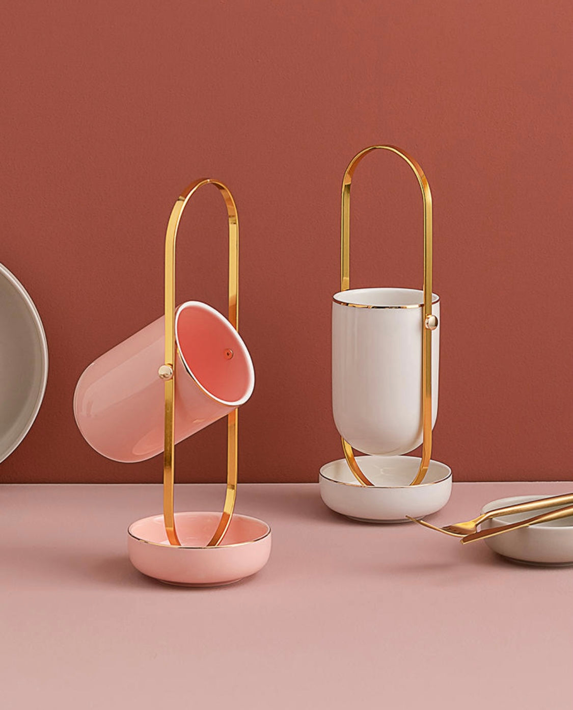 Landon cutlery holder