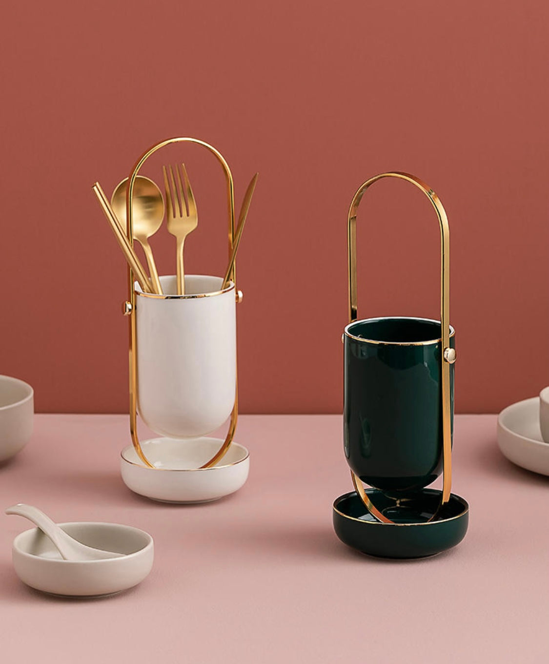 Landon cutlery holder
